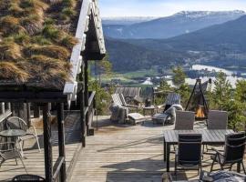 Vr&aring;dal - in the heart of Telemark - Amazing views, ski in ski out, hiking, fishing, golf, sauna, resort de esqui em Vradal