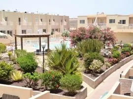 Casa Caleta, Beautiful 3-Bed Home, large patio & communal pool