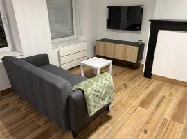 Logement cosy pour 2 personnes, Hotel in Bourbourg