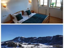 FeWo BergZeit auf 1000 m Höhe mit Balkon, Parkplatz, WLAN, Küche, hotel v destinaci Wertach