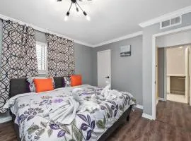 Trendy 1BR King Bed Apt with Fully Equipped Kitchen & Free Parking