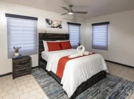 Deany's Uptop Luxury Suite 6