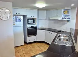 Ocean Shores Apartment 15 - Bring your own linen.
