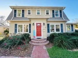 The Sand Castle - Cozy Oasis with Hot Tub