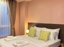 Comfy family room hatyai, hotel in Ban Khlong Pleo