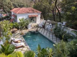 Villa Mandarina 4bhk Indo Portuguese Manor with Private Pool Garden & Terrace in Siolim