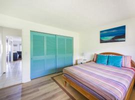 Kona 1br condo on Alii Dr saltwater pool surf sun AC close to magic sands beach, hotel i Kailua-Kona