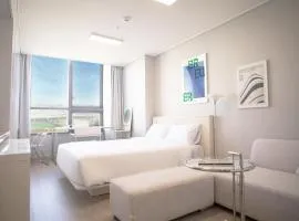 UH FLAT The SONGDO