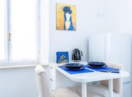 Luxury station apartment Ancona, hótel í Ancona