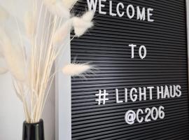 Prima Camping Resort Boddenblick -Stellplätze-Schlaffässer-Tiny Houses in Ostsee Nähe, Hotel in Groß Kordshagen