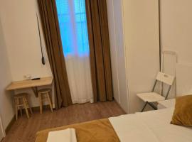 Casa Acogedora, hotel v destinaci Hospitalet de Llobregat