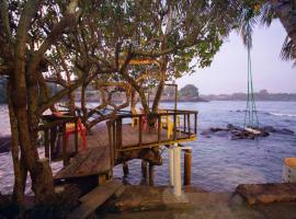 Light house beach home, pet-friendly hotel in Matara