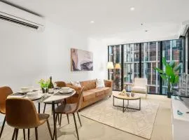 Stunning Apartment at Marvel Stadium with Parking & Amenities