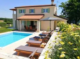 Villa Stella Juricani for 6 people near Umag with private pool only 4 km from the beach