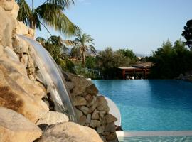 Villa Morgana Resort and Spa, hotel amb jacuzzi a Torre Faro