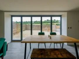 Sladacre 2 bedroom converted Barn