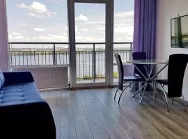 Апартаменты Sky в Мост Сити, 2 комнаты, Вид на реку, Балкон, Новый дом