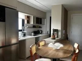 Apartamento na Praia Brava, 650m do mar, ao lado de Balneário Camboriú