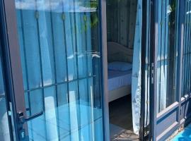 Sunrise View 2, ξενοδοχείο σε Trou dʼ Eau Douce