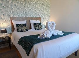 Nid Douillet au Bord du Canal #A – hotel w mieście Chelles