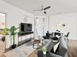 Vibrant 2BR Near Birminghams Best Spots 002