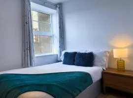 Central Hub For Maidstone, Cosy Suite Book Now