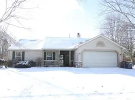 Neighborhood ranch with parks, 3 miles to Purdue