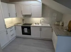 Spacious & stylish upgraded 1BD Malahide Marina