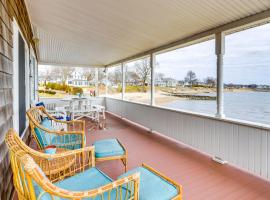 Dreamy Waterfront Westbrook Home on Private Beach, hotel v destinaci Westbrook