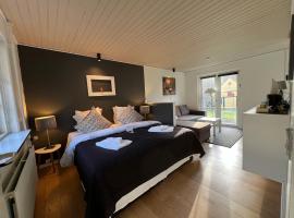 Hotel Skovly, hotel v destinaci Ronne