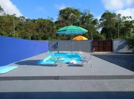 Casa com Piscina e ampla area de festas