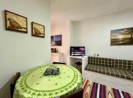 Aconchegante apartamento 2 quadras do mar