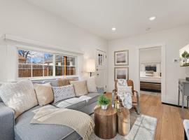Chic Luxury Retreat in Old Town, Walk Everywhere!, hotel em Fort Collins