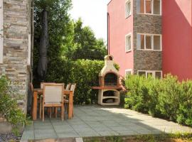 Apartman Ksenija, hotel in Palit
