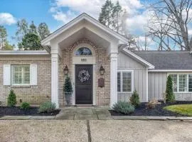 The Gardens - Azalea - Walking distance to Douglas Beach - Private hot tub