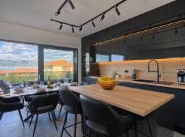 Solis Apartment - Sea View & Relax Pool, hotel na praia em Slatine