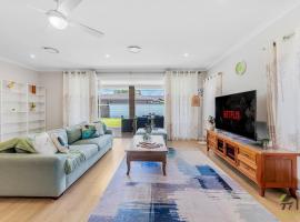 Quiet and warm 4 Bedrooms in Hornsby、ホーンズビーのホテル