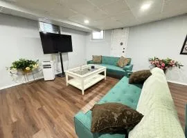 Cozy 1 bedroom close to NYC with private bar