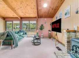 Lavish Lodge with 6 bedrooms in Kurrajong