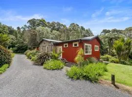 Oakura Pond Cottage - Oakura Holiday Home