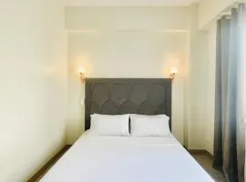 27 Chic and Spacious Studio