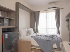 Best Choice and Cozy Studio Sky House BSD Apartment By Travelio