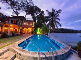 Myh Lake Front Pvt Villa with Staff, Near City, Inc Free Breakfast, hotel v destinaci Bandaragama