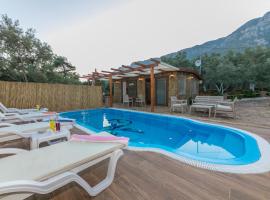 Ceren Villa Akyaka Daily Weekly Rentals, Hotel in Muğla