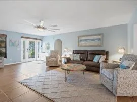 Charlotte County Villa 5875: Relaxing Pool Getaway