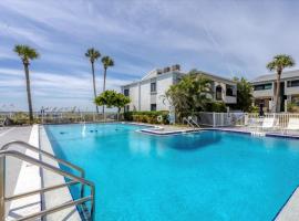 Beachside Bliss: Sarasota County Condo 1006 Awaits，位于威尼斯的酒店