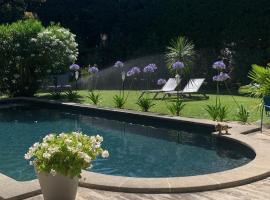 La demeure, hotel en Eyguières