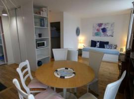 appartement fleurs, hotel v destinaci Loctudy
