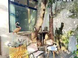 villa with perfect garden in XUHUI nearby art museum、上海市のコテージ