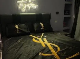Luxury Apartment 222